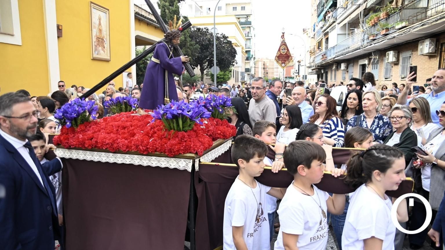 Procesión infantil del colegio Santa María de Guadalupe