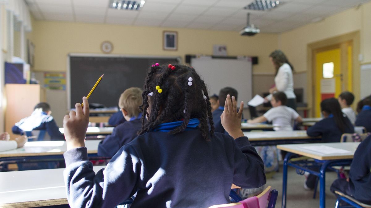 El consejero de Educación abre la puerta a cambiar el calendario escolar de Cantabria