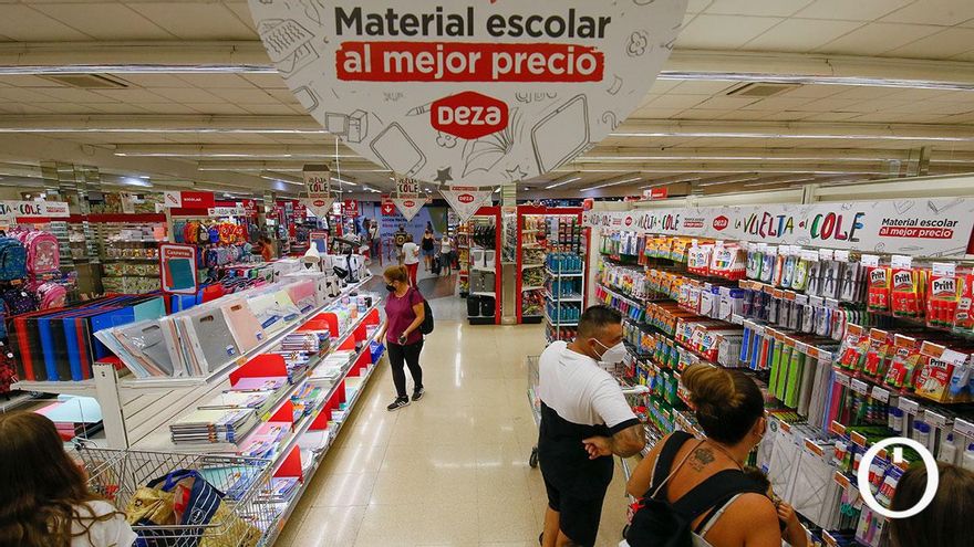 Material escolar en Deza