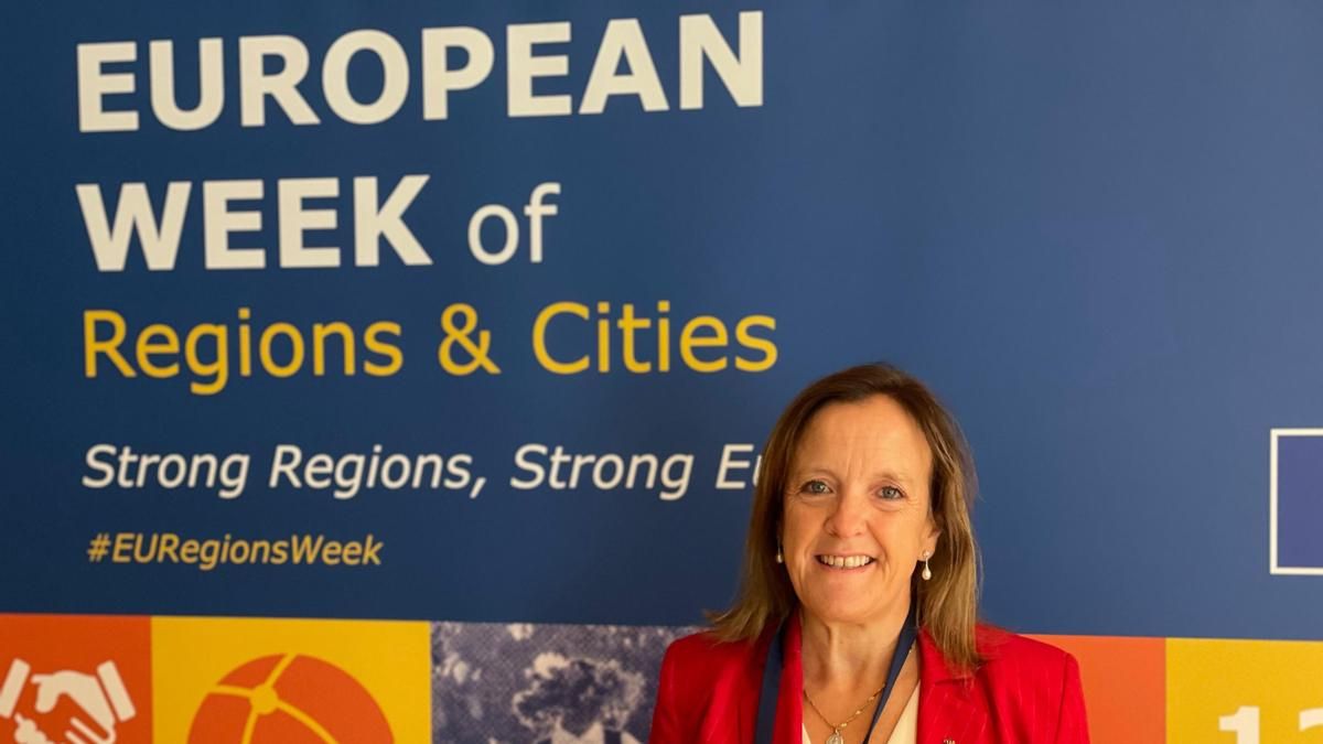 La consejera de Presidencia afirma en Bruselas que las administraciones tienen "la responsabilidad de anticipar riesgos"