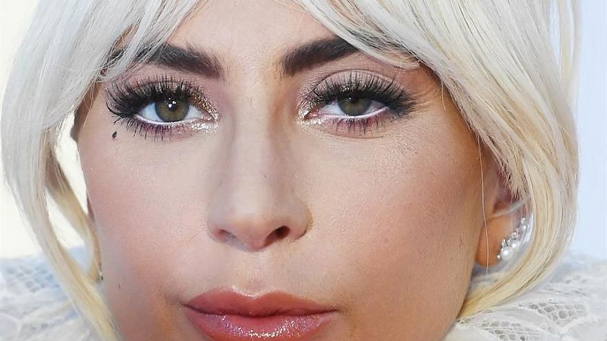 Lady Gaga, Kardashian, Del Toro y otros famosos, evacuados por fuego Malibú