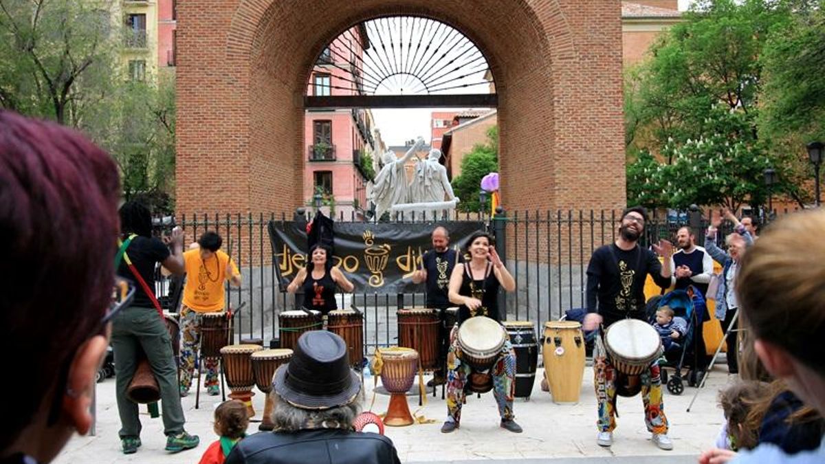Fiestas del Dos de Mayo 2026 en Malasaña: programa completo de conciertos y actividades vecinales