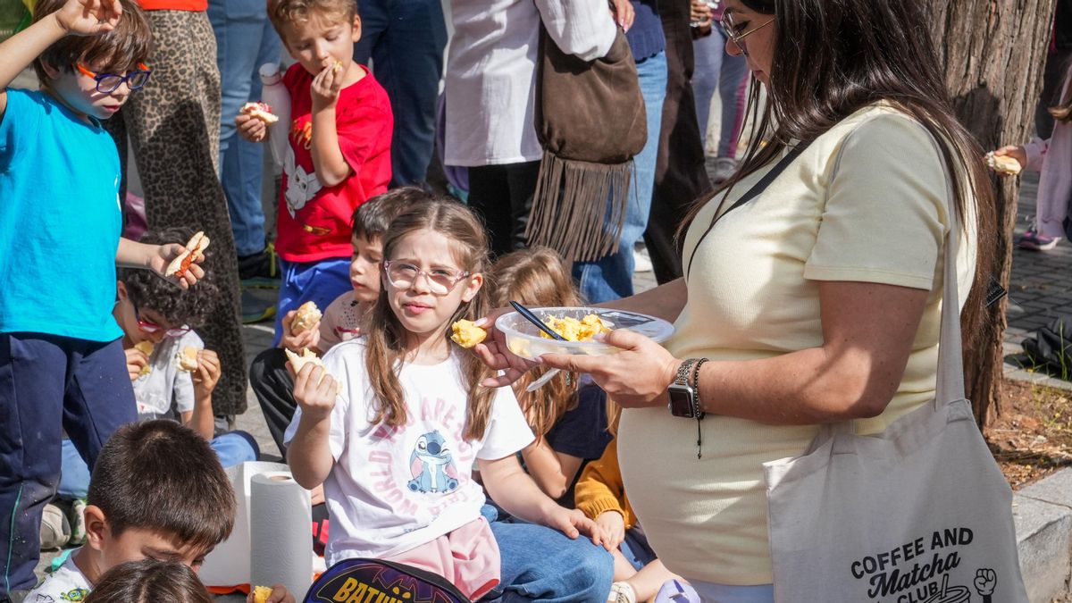 Protesta por el comedor en el Colegio Pablo García Baena de Córdoba
