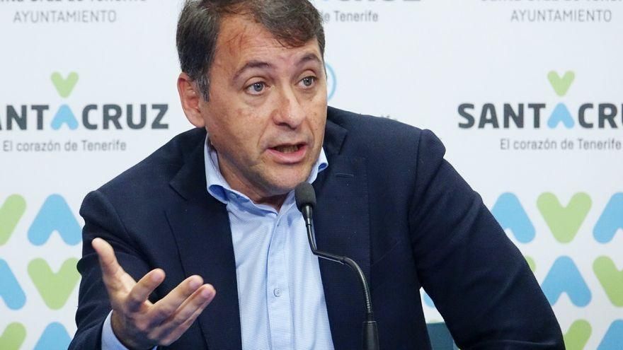 El alcalde de Santa Cruz de Tenerife dice que aumentar las restricciones en la ciudad con mayor índice de contagios es “criminalizar a la ciudadanía”
