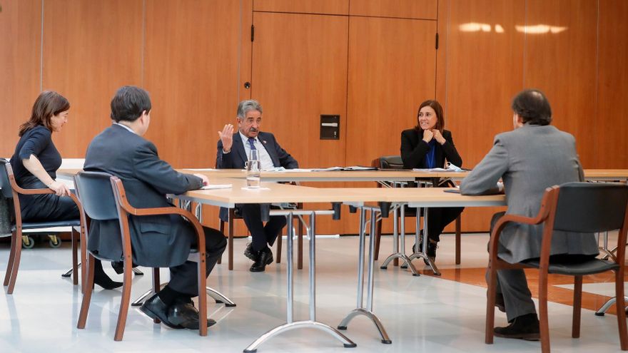 Revilla en su reciente visita a Bruselas para pedir la inclusión de la línea Santander-Bilbao en el Corredor Atlántico