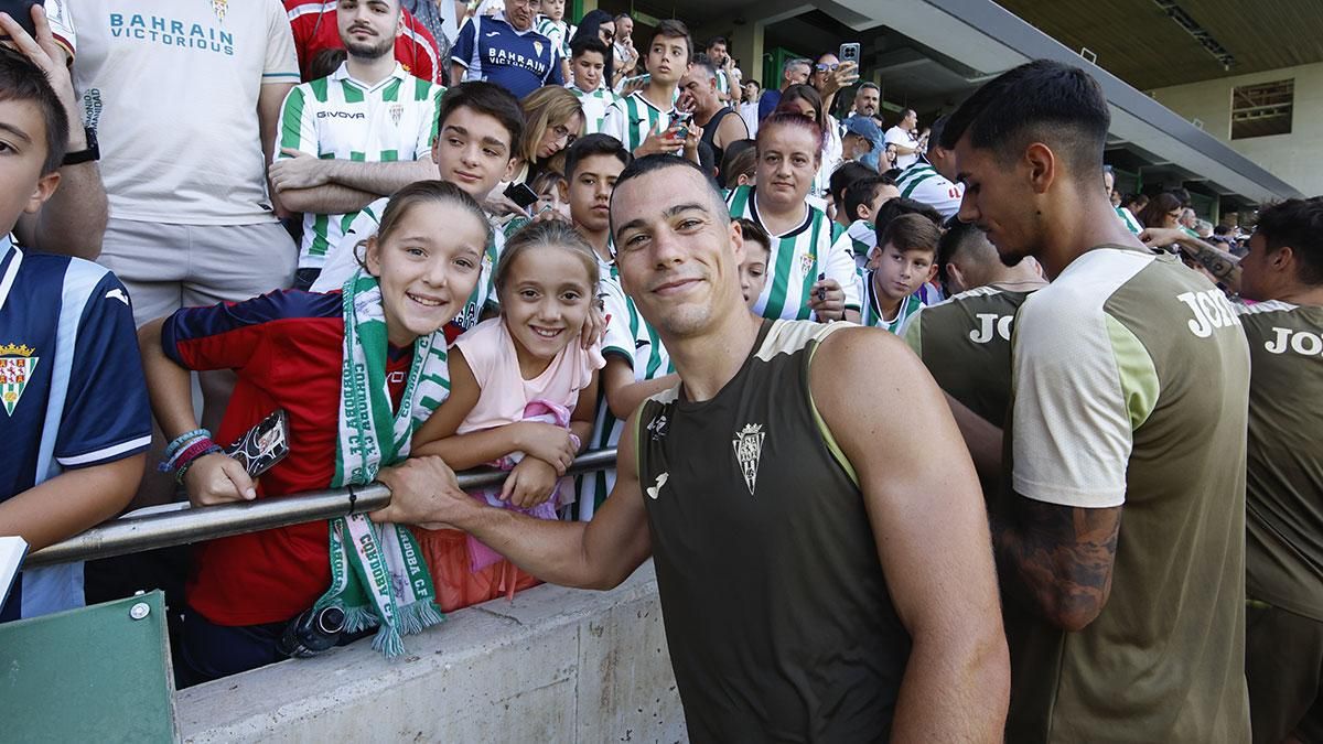 Entrenamiento del Córdoba a puerta abierta para la afición