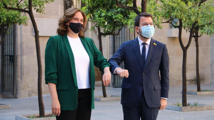 Ada Colau y Pere Aragonès, justo antes de reunirse en el Palau de la Generalitat