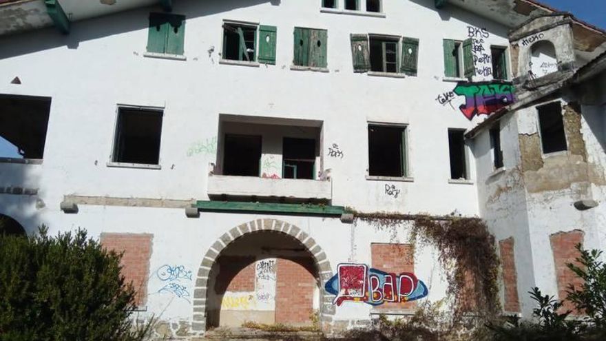 La Diputación defiende el rescate del Deportivo Alavés en 2011 aunque no haya usado los terrenos por los que le paga