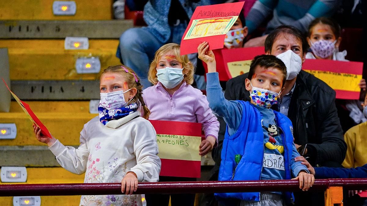Entrenamiento de la selección española de baloncesto abierto a escolares cordobeses