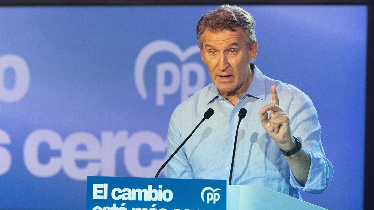 El presidente del PP, Alberto Núñez Feijóo, interviene durante la clausura del II Foro de Diputaciones, Cabildos y Consells del Partido Popular, en el Auditorio de Castellón, a 3 de julio de 2026, en Castellón, Comunidad Valenciana (España). Este encuentr