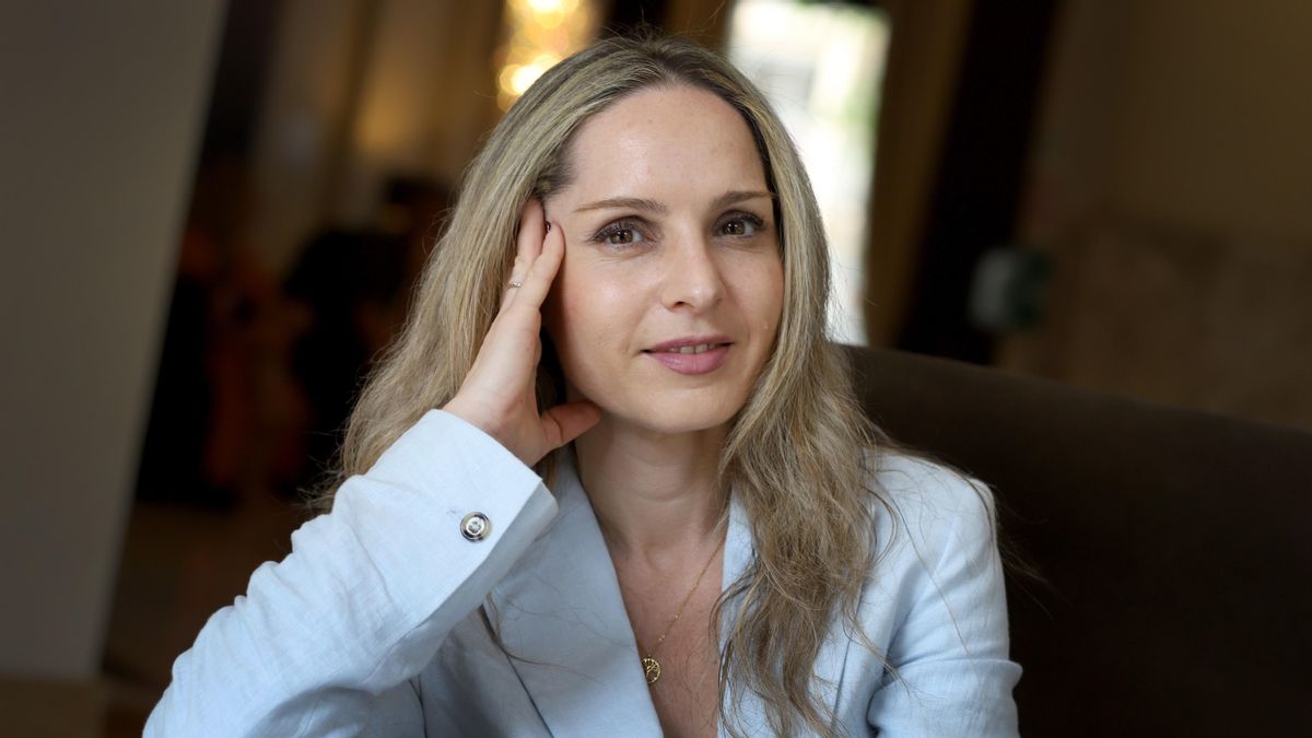 Anna López plantja una nova extrema dreta que lliura diàriament una Kulturkrieg o 'guerra cultural' amb la qual redefineix el marc mental de les nostres societats i les creences compartides.