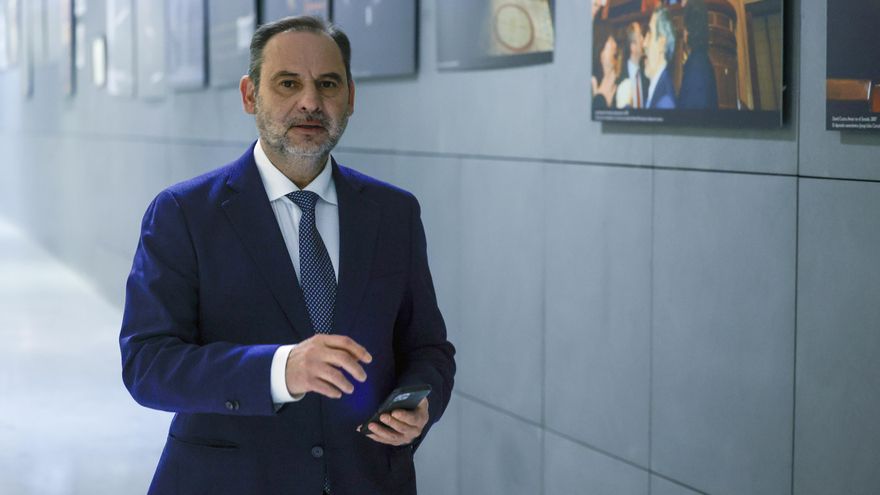 El juez ordena investigar los ingresos de Ábalos y las donaciones que hizo al PSOE