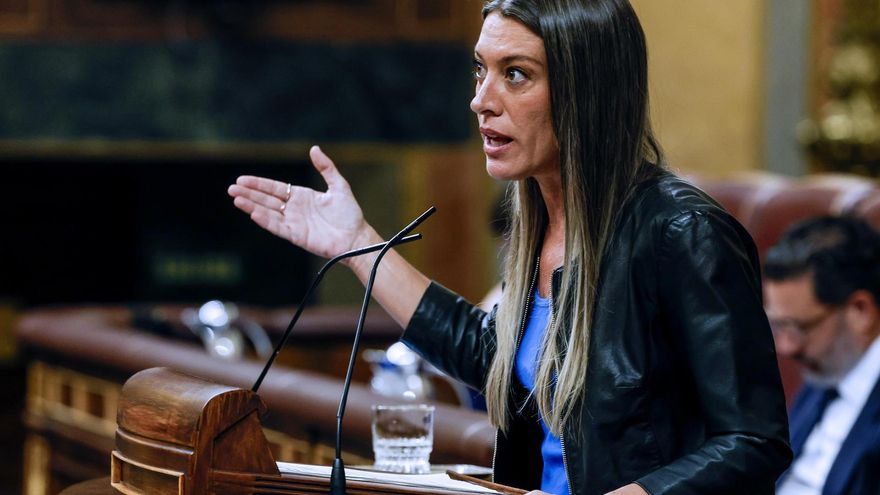 La portavoz de Junts, Míriam Nogueras, durante su intervención en la sesión de control al Gobierno que se celebra en el Congreso este miércoles. EFE/J.J.Guillén