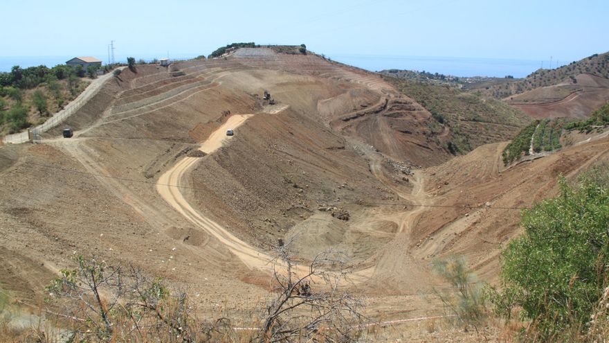 El mango y el aguacate se beben el agua de La Axarquía malagueña