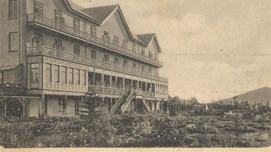 El jardín del Hotel Escuela Santa Brígida nacía junto a la instalación en 1898