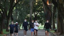 Sao Paulo reabre parques y gimnasios con señales de estabilización de COVID-19