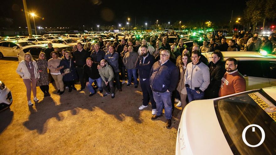 Los taxistas de Córdoba se plantan ante los robos y las agresiones