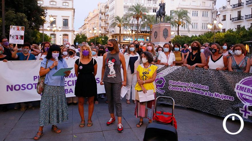 Concentración por las mujeres afganas en la plaza de las Tendillas