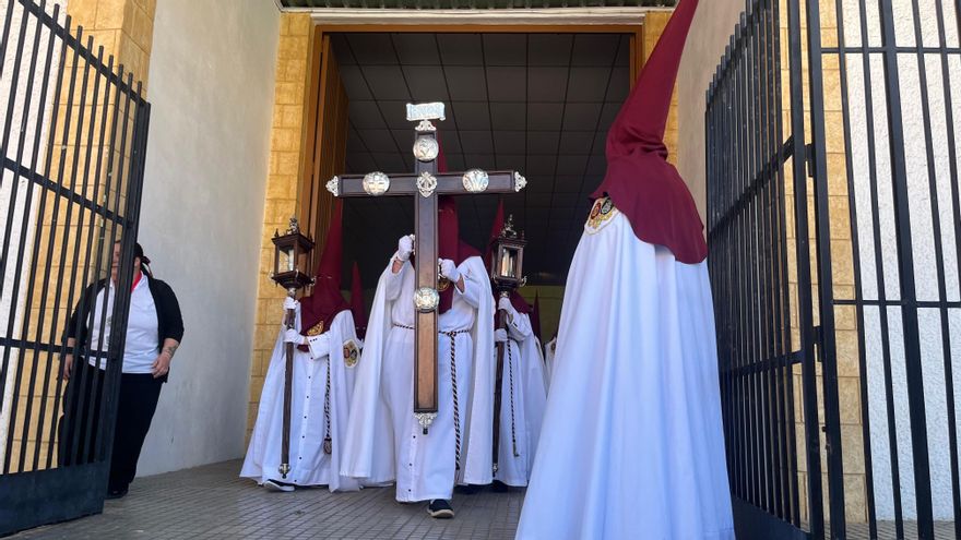Salida de la Cruz de Guía de La Piedad.
