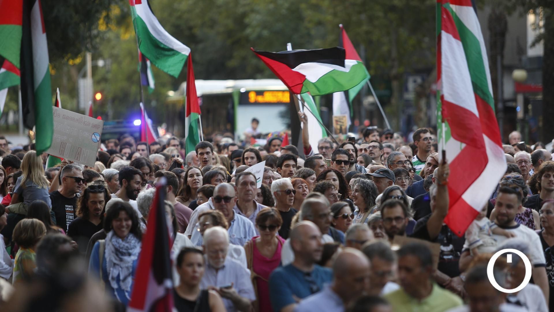 Las imágenes de la masiva manifestación en Córdoba por Palestina
