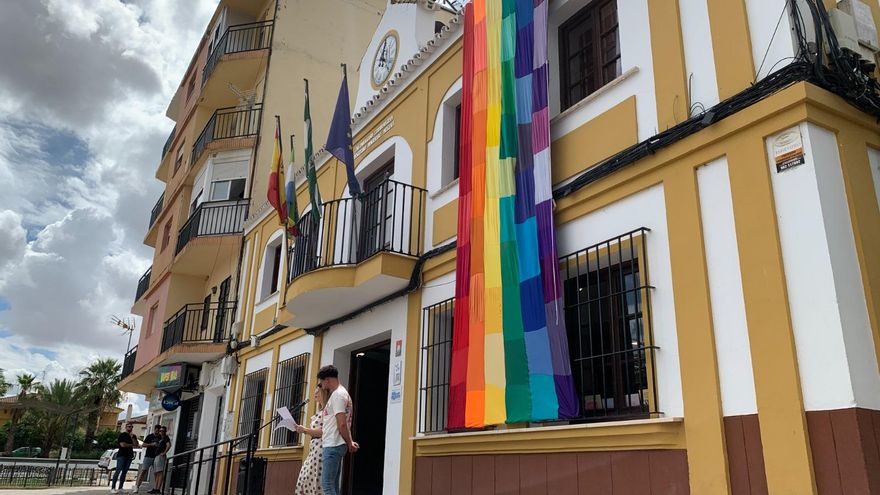 Gelves, el pueblo de Sevilla donde el Día del Orgullo se celebra a lo grande