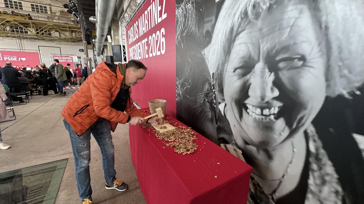 Nueces campaña PSOE elecciones autonómicas 15M La Térmica Cultural
