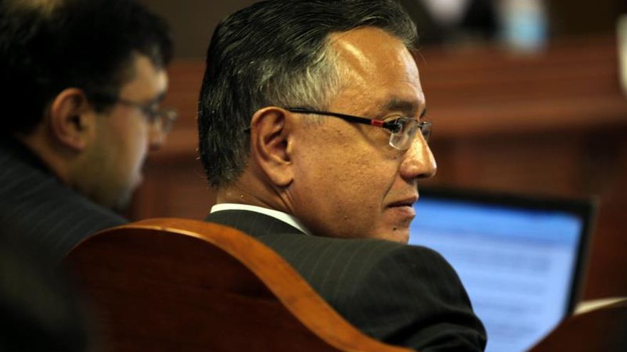Corte de Ecuador acepta la apelación del exsecretario detenido por corrupción