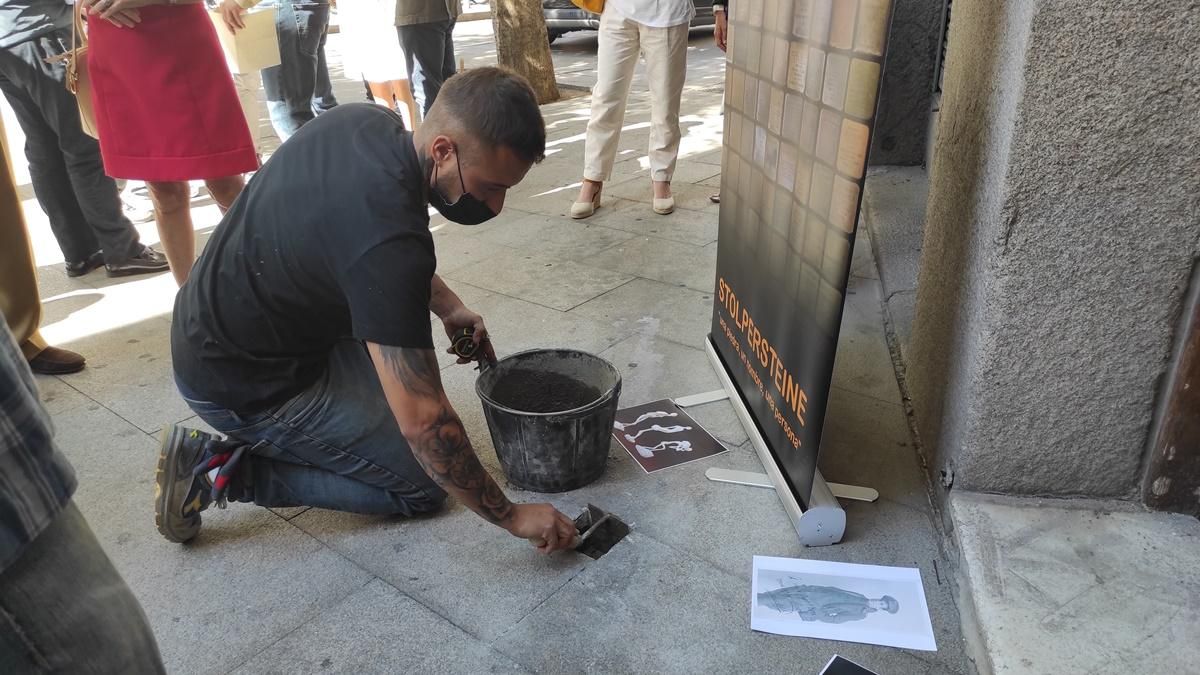 Quince 'stolpersteine' en Centro luchan contra la desmemoria