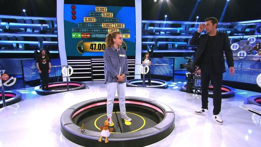 Tarde "movidita" en 'Ahora caigo', con 3 concursantes diferentes pasando por la trampilla central