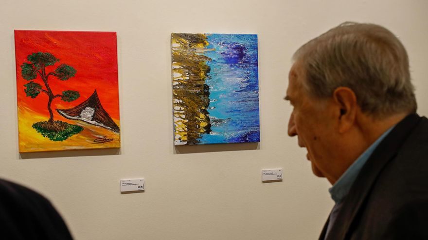 Más de 40 políticos canarios dan el 'salto' a la pintura y crean obras para una subasta benéfica de la Fundación Yrichen