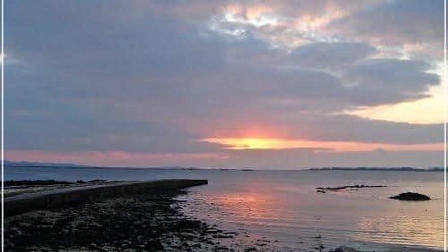 Falsos fardos de cocaína en una playa de Cambados: una broma pesada o un engaño entre narcos