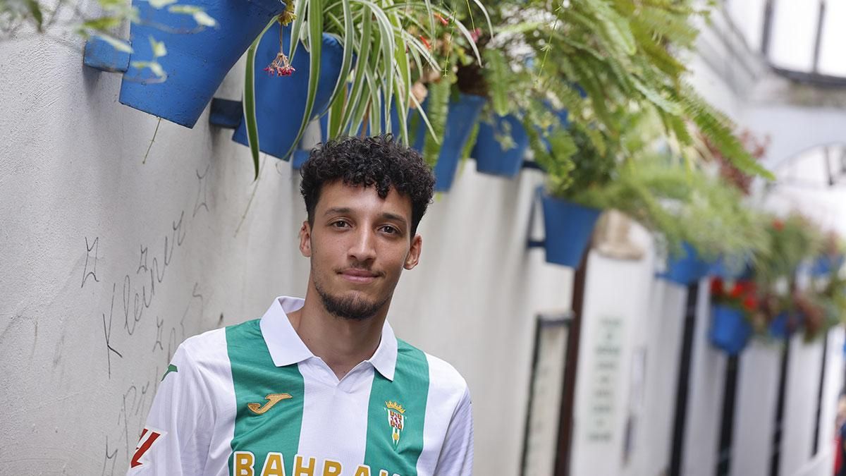 Presentación de Ghailan y El Jebari en la Calleja de las Flores de Córdoba