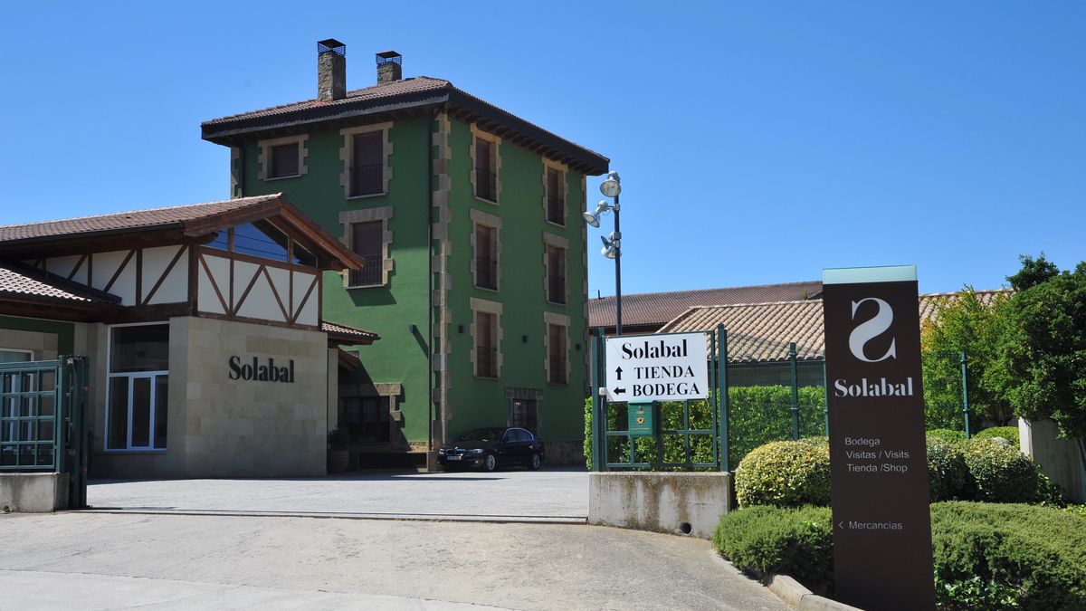 Ocho bodegas, riqueza enológica y cultural en la Jornada de Puertas Abiertas de Ábalos