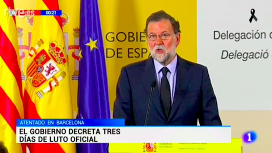 Las televisiones emitieron en directo la comparecencia de Rajoy por el atropello masivo de las Ramblas