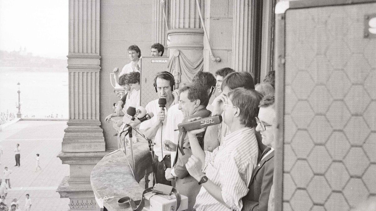 Recibimiento en los jardines de Alderdi Eder y en el Ayuntamiento