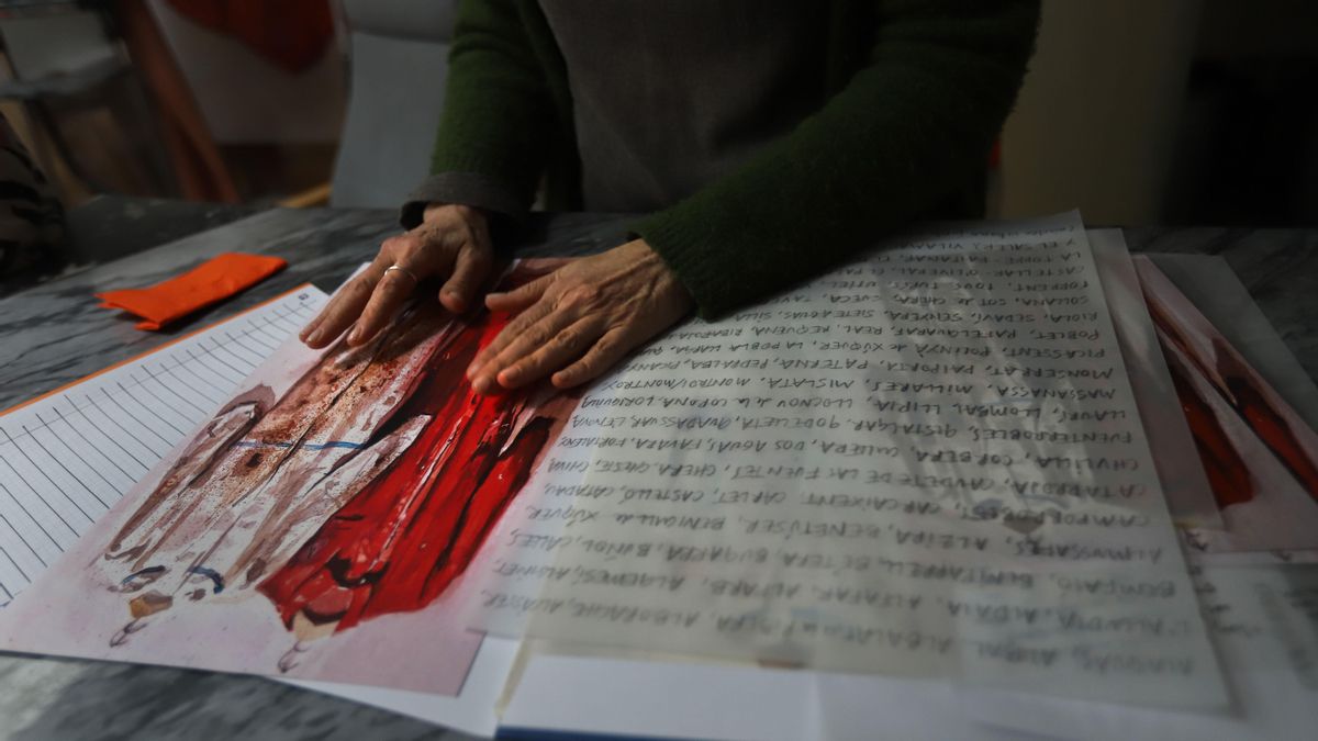 “Actualment treball en una sèrie que es diu ‘Entre los márgenes’, on mostre per primera vegada quadres i esbossos com a peça d’art”, explica Mery Sales.