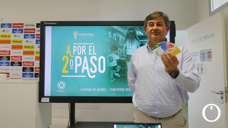 El Córdoba CF lanza su campaña de abonos: 'A por el 2º paso'