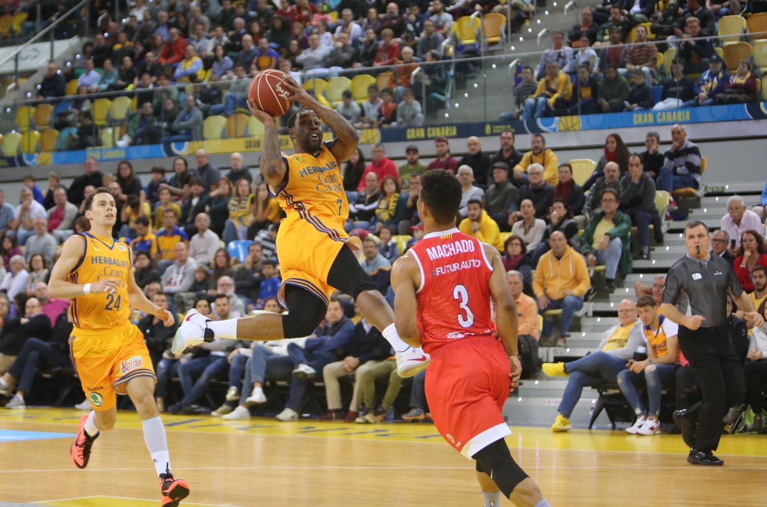Imagen del encuentro Herbalife Gran Canaria - ICL Manresa. (Alejandro Ramos).