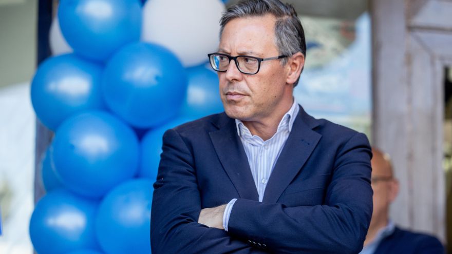 El secretario general del PP de Madrid, Alfonso Serrano, durante la inauguración de la nueva sede del Partido Popular de Pozuelo de Alarcón, a 23 de mayo de 2025, en Pozuelo de Alarcón, Madrid (España).