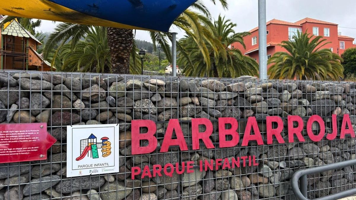 Tijarafe mejora la accesibilidad con la colocación de pictogramas en espacios públicos.