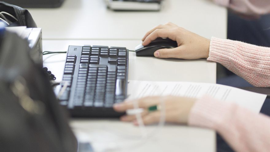 La implantación de la Inteligencia Artificial se ralentiza en Extremadura por el tamaño de sus empresas