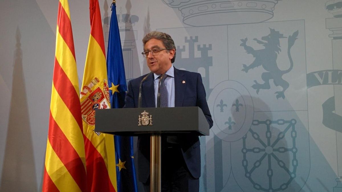 Millo pide a los alcaldes catalanes garantizar la "neutralidad" del espacio público