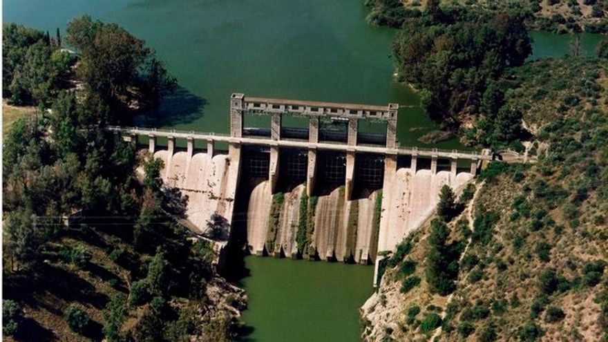 El Gobierno estudia un proyecto alternativo para retomar las obras suspendidas en el Cordobilla