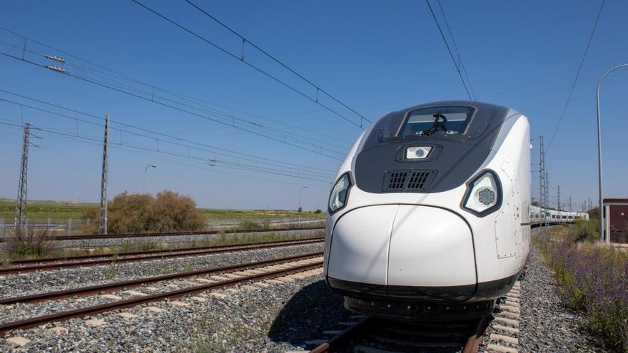 Puente anuncia un nuevo tren directo para conectar La Rioja con Madrid a partir de noviembre