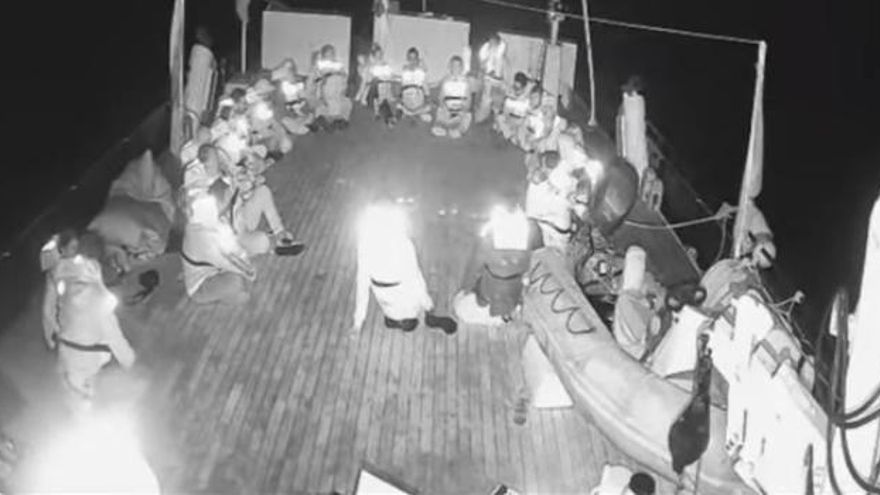 Buques de Israel interceptaron a la flotilla humanitaria para impedir su llegada a Gaza