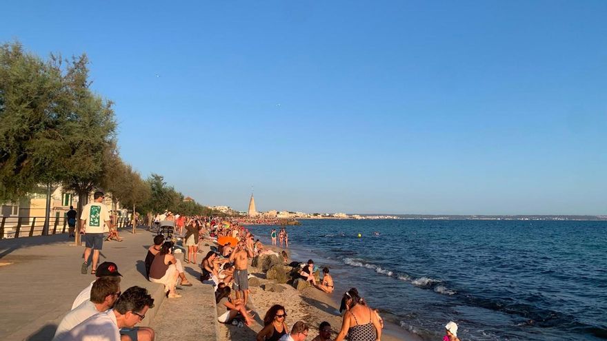 El eclipse en Playa de Palma. Europa Press