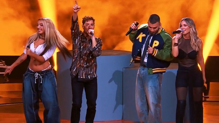 'La Voz Kids 10' se estrenó con el bautizo de Edurne y Turizo antes de ponerlos a pelear por una "superestrella"