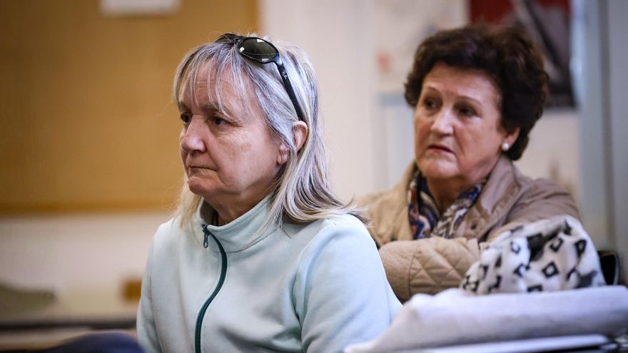 Un momento durante la asamblea del viernes entre usuarios del centro municipal Roger de Flor