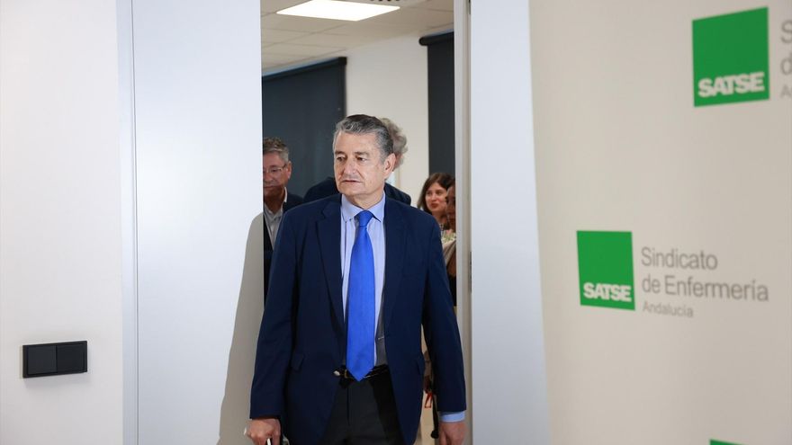 Siete de cada diez andaluces esperan más de una semana para ver a su médico de cabecera: "Acabamos yendo a urgencias"