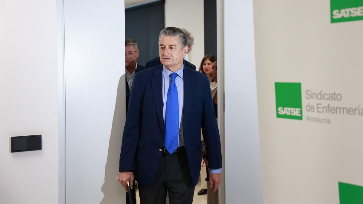 Siete de cada diez andaluces esperan más de una semana para ver a su médico de cabecera: "Acabamos yendo a urgencias"